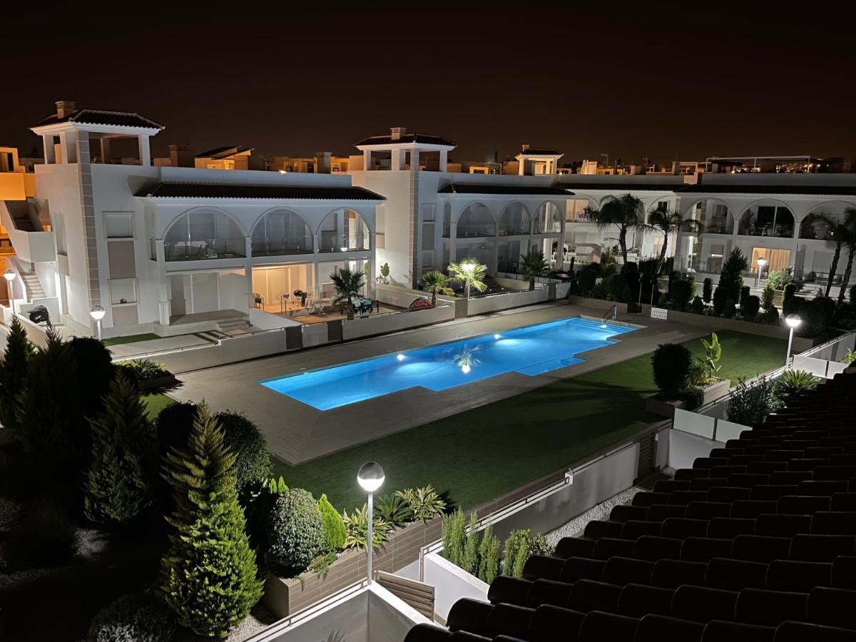 Fortuna Penthouse With Roof Terrace, Ac And Pool Rojales Eksteriør billede